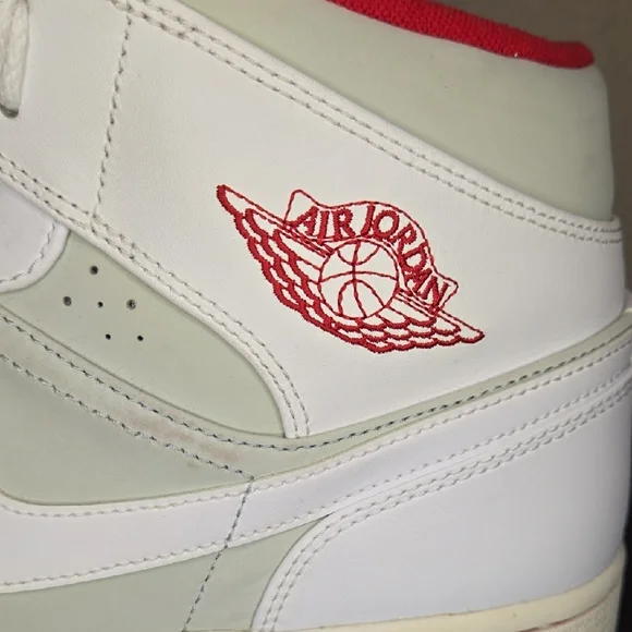 Men's Size 15 Jordan 1 Mid Hare 2015 White and Red Sneakers - Picture 7 of 13